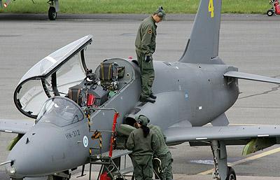 Hawk HW-312 Hawk lentoonlähtövalmisteluissa Kauhavalta. (kuva: Jukka Ketonen/K-Media)