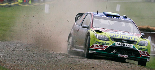 Mikko Hirvonen #3 Kannonkosken Mikko Hirvonen vauhdissa Englannin MM-rallissa Gardiff'in puistokujilla