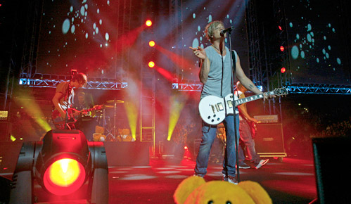 Samu Haber ja Sunrise Avenue esiintyvät hyväntekeväisyyskonsertissa