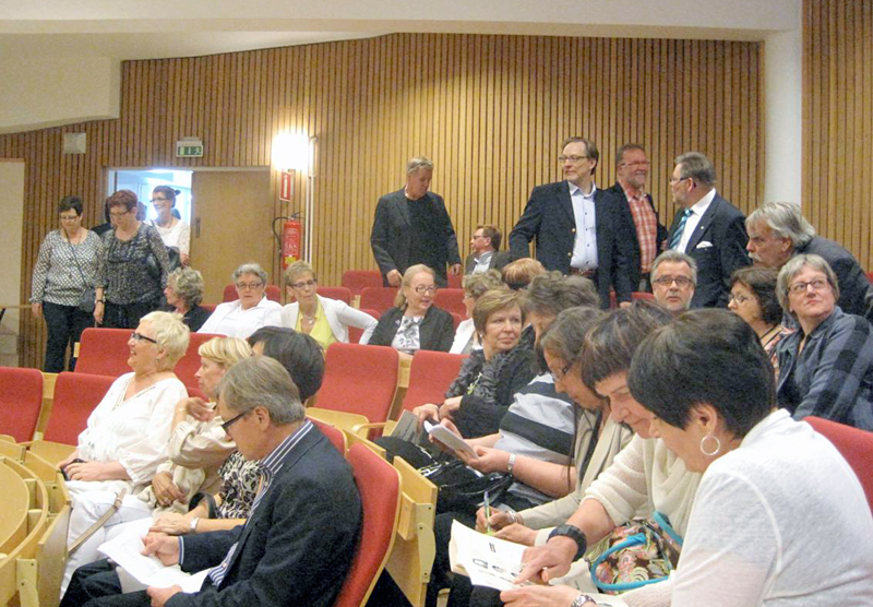 Auditorio täyttyy....