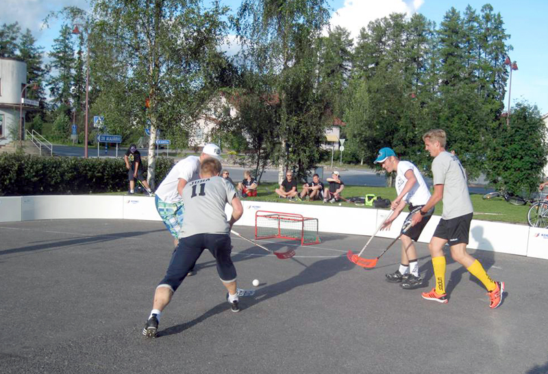 Neljä miestä ja pallo