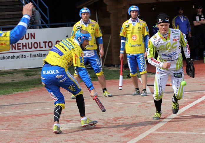 Mikael Penninkangas vaihtaa