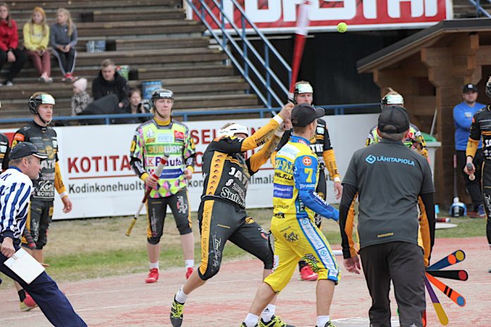 Hartikainen ja KPL_pomppu