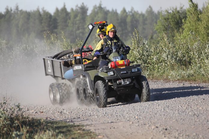 mönkijäyksikkö toiminnassa